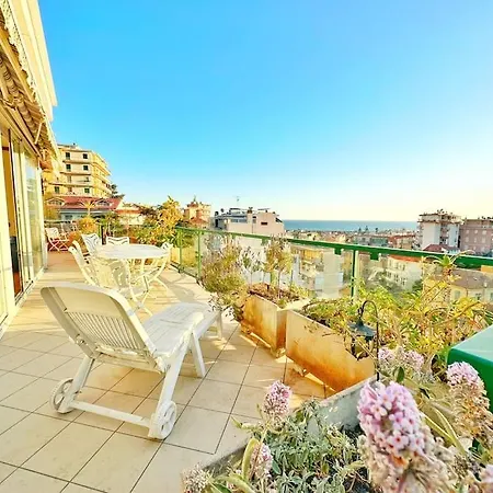 Penthouse Vista Mare - Portosole سانريمو